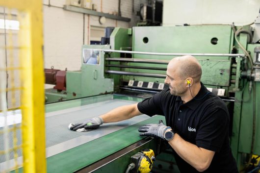 C0897_050e Levelling