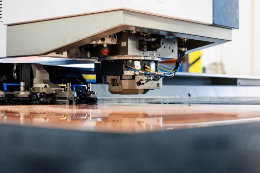 C0897_057e Metal Perforating Machine